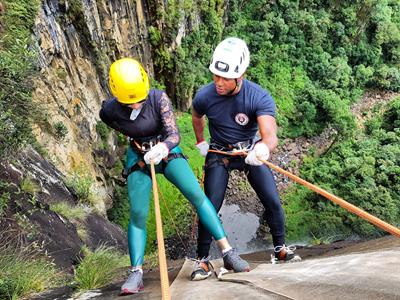 Realizado Rappel na Cascata do Avencal 15