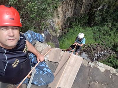 Realizado Rappel na Cascata do Avencal 2