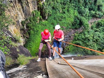 Realizado Rappel na Cascata do Avencal 3