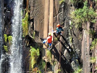 Realizado Rappel na Cascata do Avencal 38