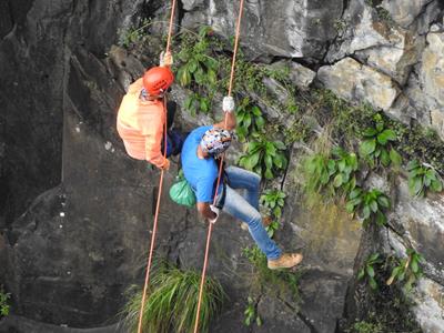 Realizado Rappel na Cascata do Avencal 42