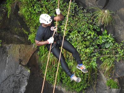 Realizado Rappel na Cascata do Avencal 55