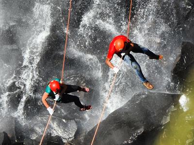 Realizado Rappel na Cascata do Avencal 62