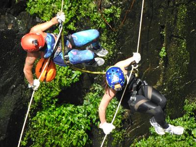 Realizado Rappel e Tirolesa na Cascata do Avencal 16