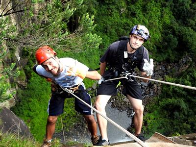 Realizado Rappel e Tirolesa na Cascata do Avencal 21