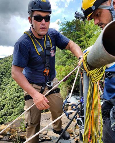 Realizado Rappel e Tirolesa na Cascata do Avencal 29