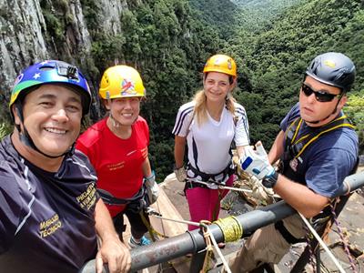 Realizado Rappel e Tirolesa na Cascata do Avencal 3