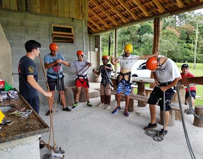 Realizado Rappel e Tirolesa na Cascata do Avencal 35