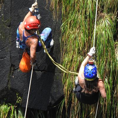 Realizado Rappel e Tirolesa na Cascata do Avencal 8